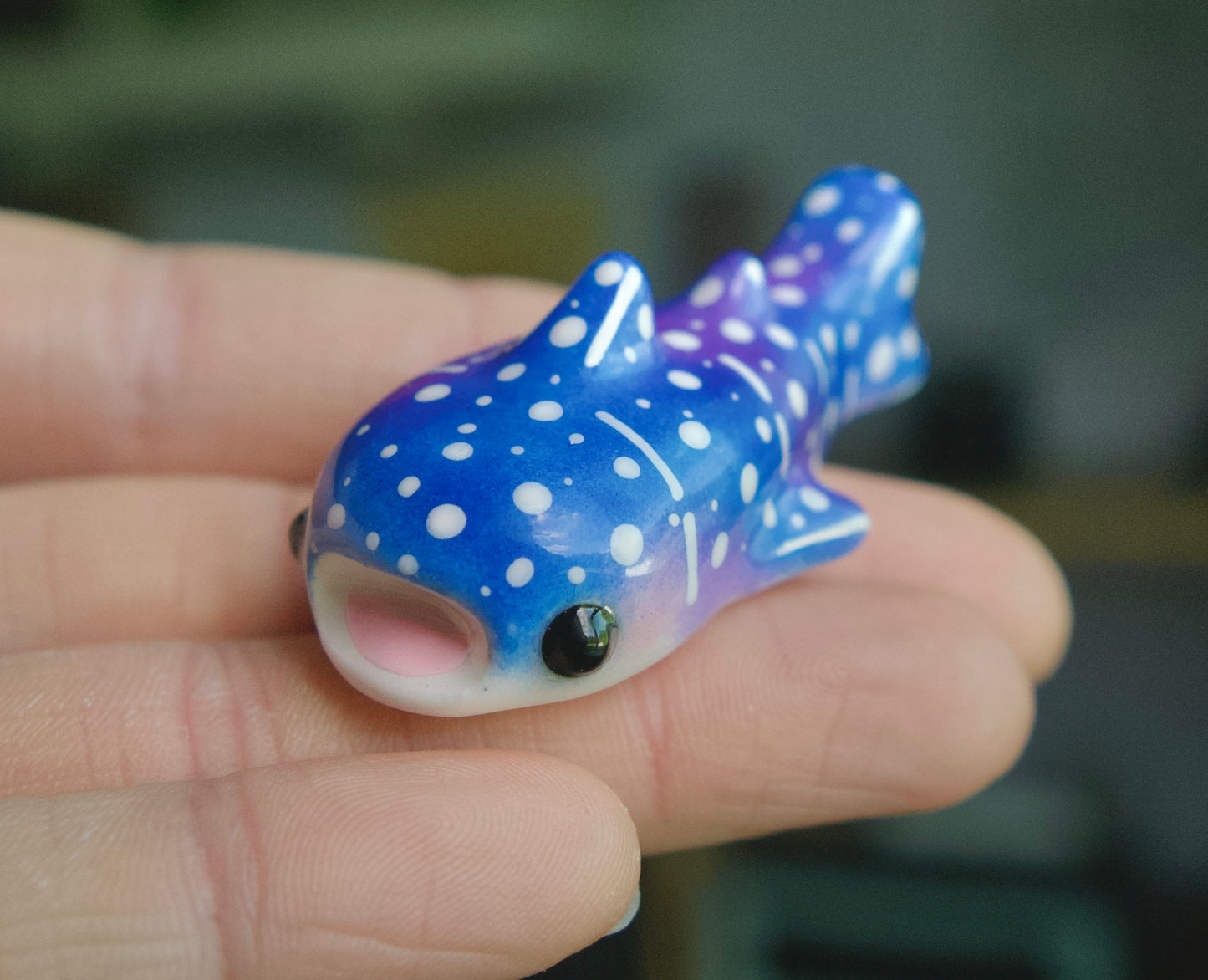 Baker whale shark - Magnetic desk friend - polymer clay