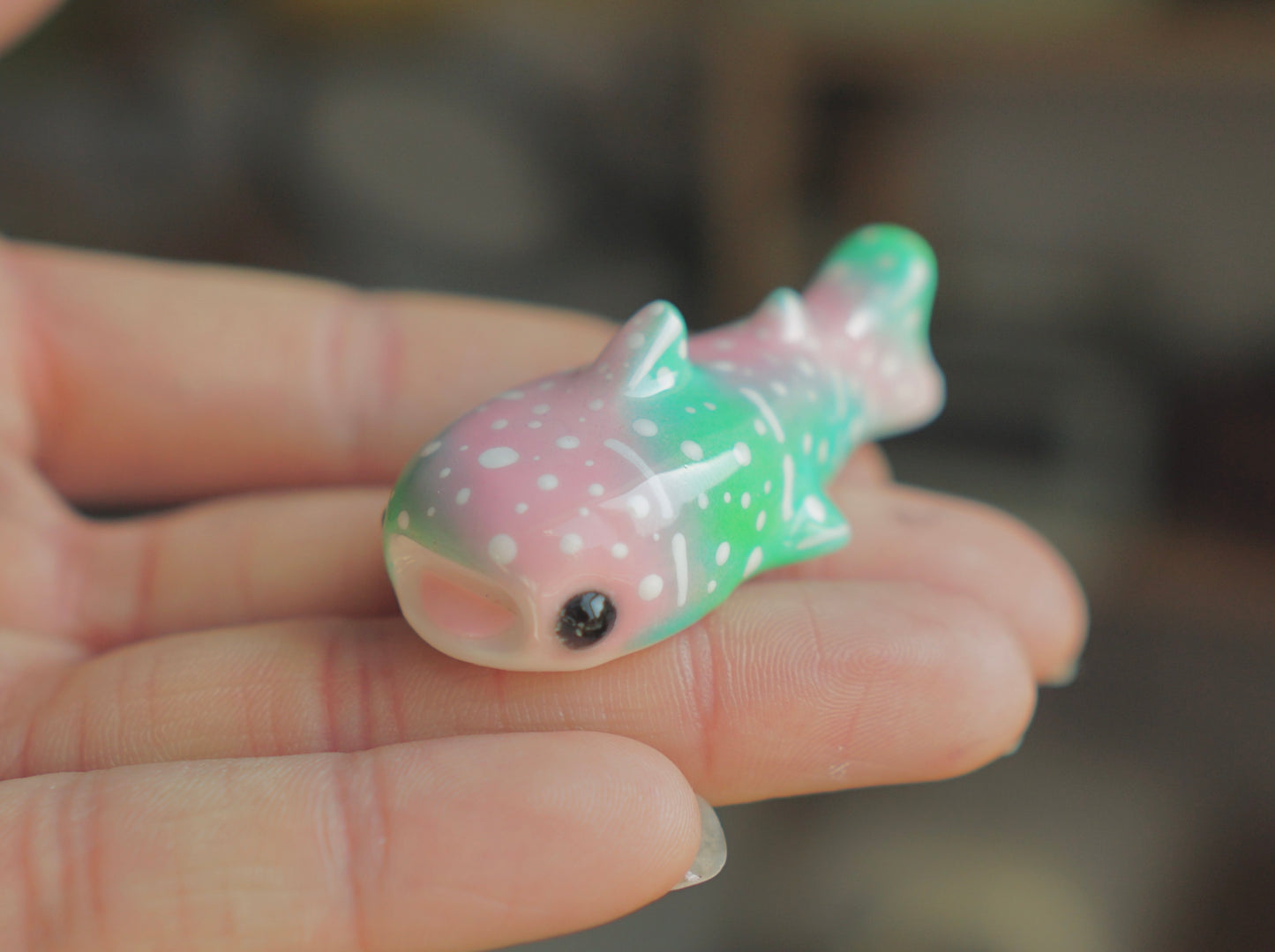 Colorful whale shark figurine - (magnetic)
